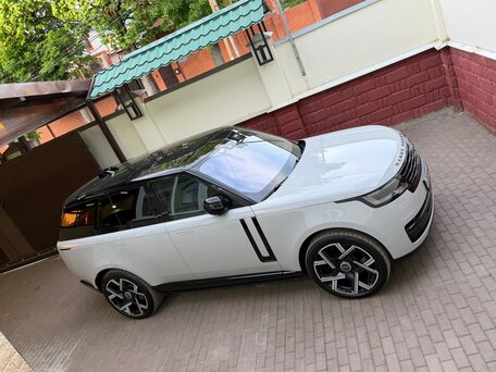 2022 Land Rover Range Rover P400 MHEV V, серый, 14800000 рублей, вид 4