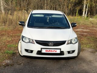2011 Honda Civic VIII Рестайлинг, белый, 780000 рублей, вид 1