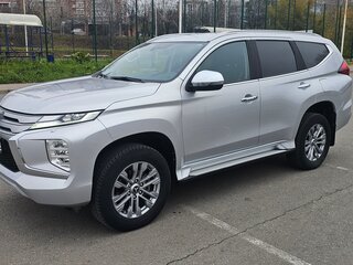 2021 Mitsubishi Pajero Sport III Рестайлинг, серебристый, 4050000 рублей, вид 1