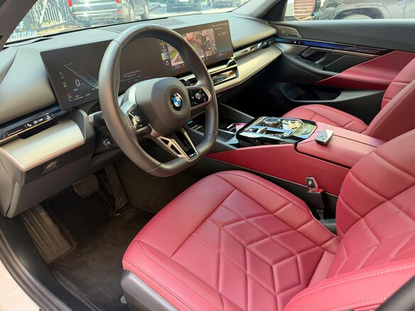 2024 BMW 5 серии Long 530Li xDrive VIII (G60/G61/G68), белый, 9000000 рублей - вид 5