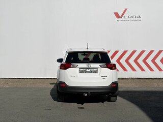 2015 Toyota RAV4 IV (XA40), белый, 2190000 рублей, вид 4