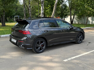 2023 Volkswagen Golf VIII, чёрный, 1900000 рублей, вид 3