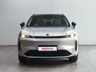 2023 Lynk & Co 08 39.6 kWh I, серый, 5600000 рублей, вид 2