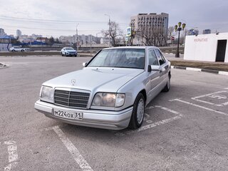1994 Mercedes-Benz E-Класс 220 I (W124), серебристый, 380000 рублей, вид 1