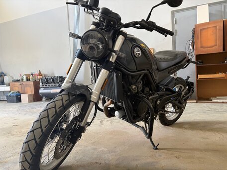 2023 Benelli Leoncino 500 Trail, серый, 500000 рублей, вид 1