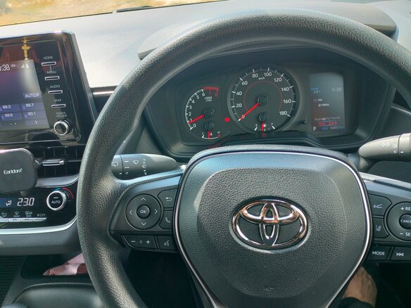 2021 Toyota Corolla Sport XII (E210), серебристый, 2000000 рублей - вид 20