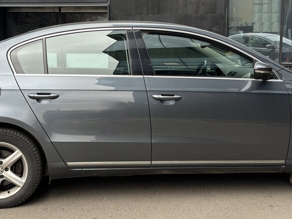 2012 Volkswagen Passat B7, серый, 1120000 рублей - вид 3