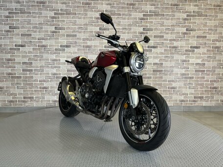 2018 Honda CB 1000R, красный, 878000 рублей, вид 3