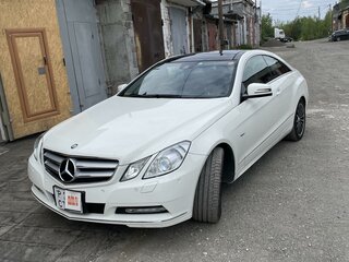 2011 Mercedes-Benz E-Класс 250 7G-Tronic IV (W212, S212, C207), белый, 1500000 рублей, вид 1