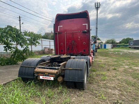 2003 Kenworth T2000, красный, 1900000 рублей, вид 3