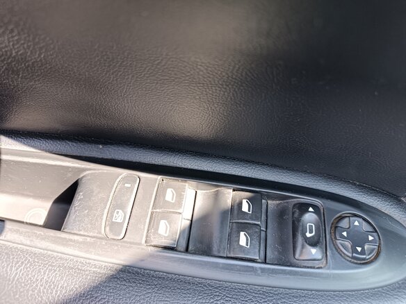 2013 Citroen C4 II, чёрный, 790000 рублей - вид 8