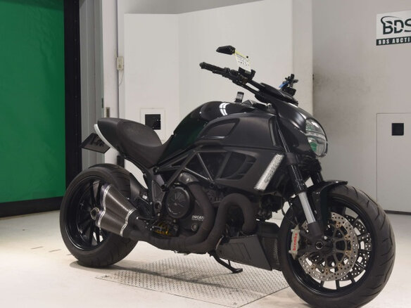 2012 Ducati Diavel, чёрный, 579123 рублей - вид 1