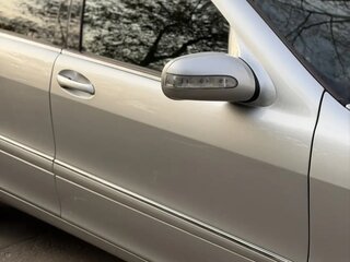 2002 Mercedes-Benz S-Класс 320 IV (W220), серебристый, 1350000 рублей, вид 3