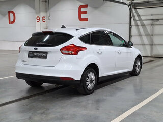 2018 Ford Focus III Рестайлинг, белый, 1050000 рублей, вид 5