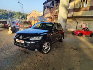 2011 Volkswagen Touareg II, чёрный, 1850000 рублей, вид 1