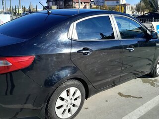 2012 Kia Rio 4-speed III, чёрный, 800000 рублей, вид 3