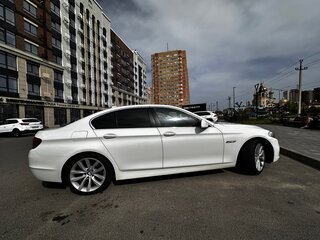 2012 BMW 5 серии 520i VI (F10/F11/F07), белый, 1600000 рублей, вид 4