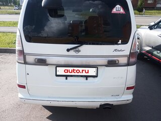 2000 Nissan Serena II (C24), белый, 400000 рублей, вид 3