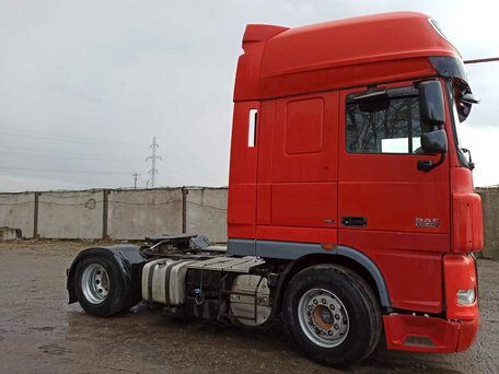 2008 DAF XF 105, красный, 2300000 рублей, вид 3