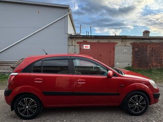 2008 Kia Rio II, красный, 780000 рублей, вид 4
