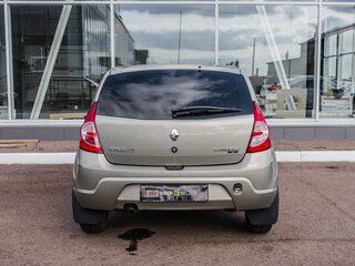 2011 Renault Sandero I, бежевый, 550000 рублей, вид 5