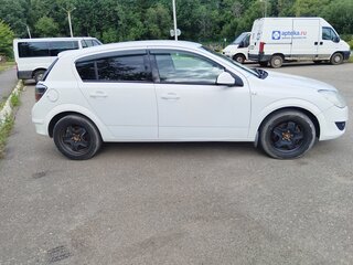 2009 Opel Astra 6-speed H Рестайлинг, белый, 430000 рублей, вид 4