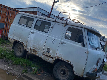 2004 УАЗ 3741, белый, 90000 рублей, вид 3