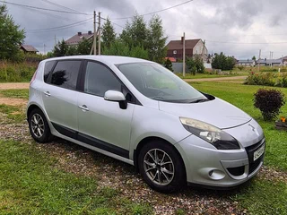2009 Renault Scenic III, серебристый, 580000 рублей, вид 2