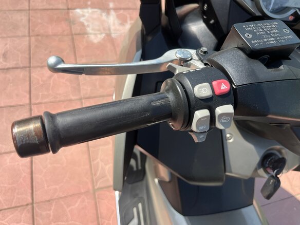 2012 BMW C 650 GT, бежевый, 500000 рублей - вид 7