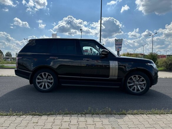 2014 Land Rover Range Rover IV, чёрный, 4000000 рублей - вид 4