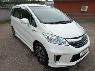 2014 Honda Freed I Рестайлинг, белый, 1550000 рублей, вид 1
