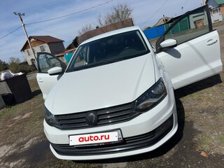 2015 Volkswagen Polo V Рестайлинг, белый, 1100000 рублей, вид 3