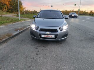 2013 Chevrolet Aveo II, серый, 700000 рублей, вид 2