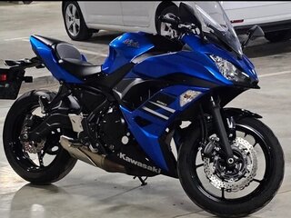 2018 Kawasaki Ninja 650, синий, 875000 рублей, вид 2