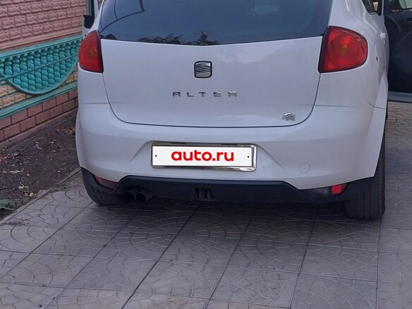 2012 SEAT Altea I Рестайлинг, белый, 1000000 рублей - вид 1