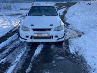 2002 Toyota Altezza, белый, 1999999 рублей, вид 3