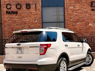 2012 Ford Explorer V, белый, 1700000 рублей, вид 3