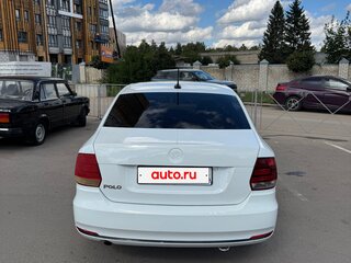 2019 Volkswagen Polo V Рестайлинг, белый, 830000 рублей, вид 4