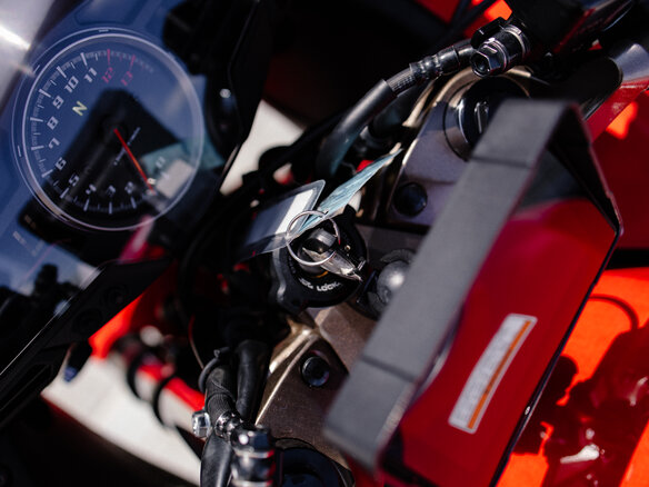 2014 Honda VFR 800, красный, 814312 рублей - вид 23