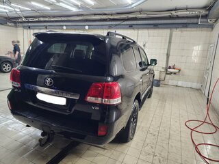 2010 Toyota Land Cruiser 200 Series, чёрный, 2900000 рублей, вид 4