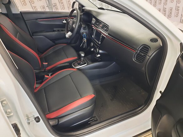 2020 Kia Rio X-Line IV, белый - вид 18
