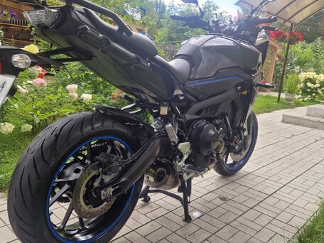 2016 Yamaha MT-09 Tracer (FJ-09), серый, 800000 рублей, вид 5