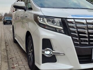 2017 Toyota Alphard III, белый, 4500000 рублей, вид 5