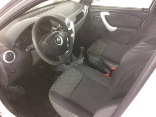 2013 Renault Logan I Рестайлинг, белый, 360000 рублей, вид 4