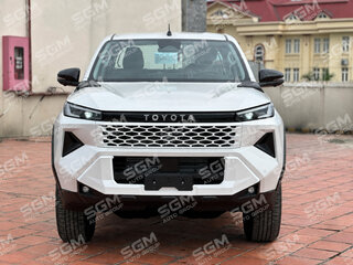 2026 Toyota Hilux IX, белый, 7996000 рублей, вид 3