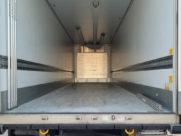 2023 Schmitz Cargobull SKO, белый - вид 10