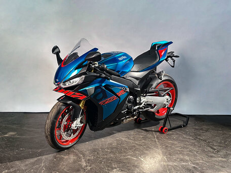 2025 Aprilia RSV4, синий, 2500000 рублей, вид 1