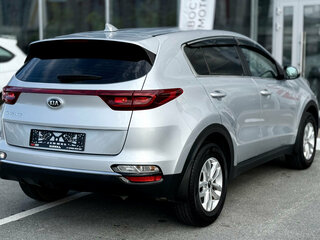 2020 Kia Sportage IV Рестайлинг, серебристый, 2545000 рублей, вид 5