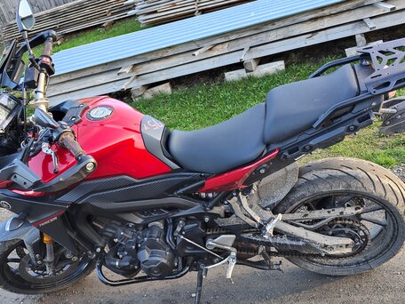 2015 Yamaha MT-09 Tracer (FJ-09), красный, 700000 рублей, вид 1