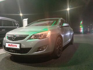 2011 Opel Astra J, серебристый, 550000 рублей, вид 2